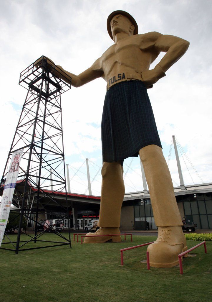 Tulsa's Golden Driller in 2011